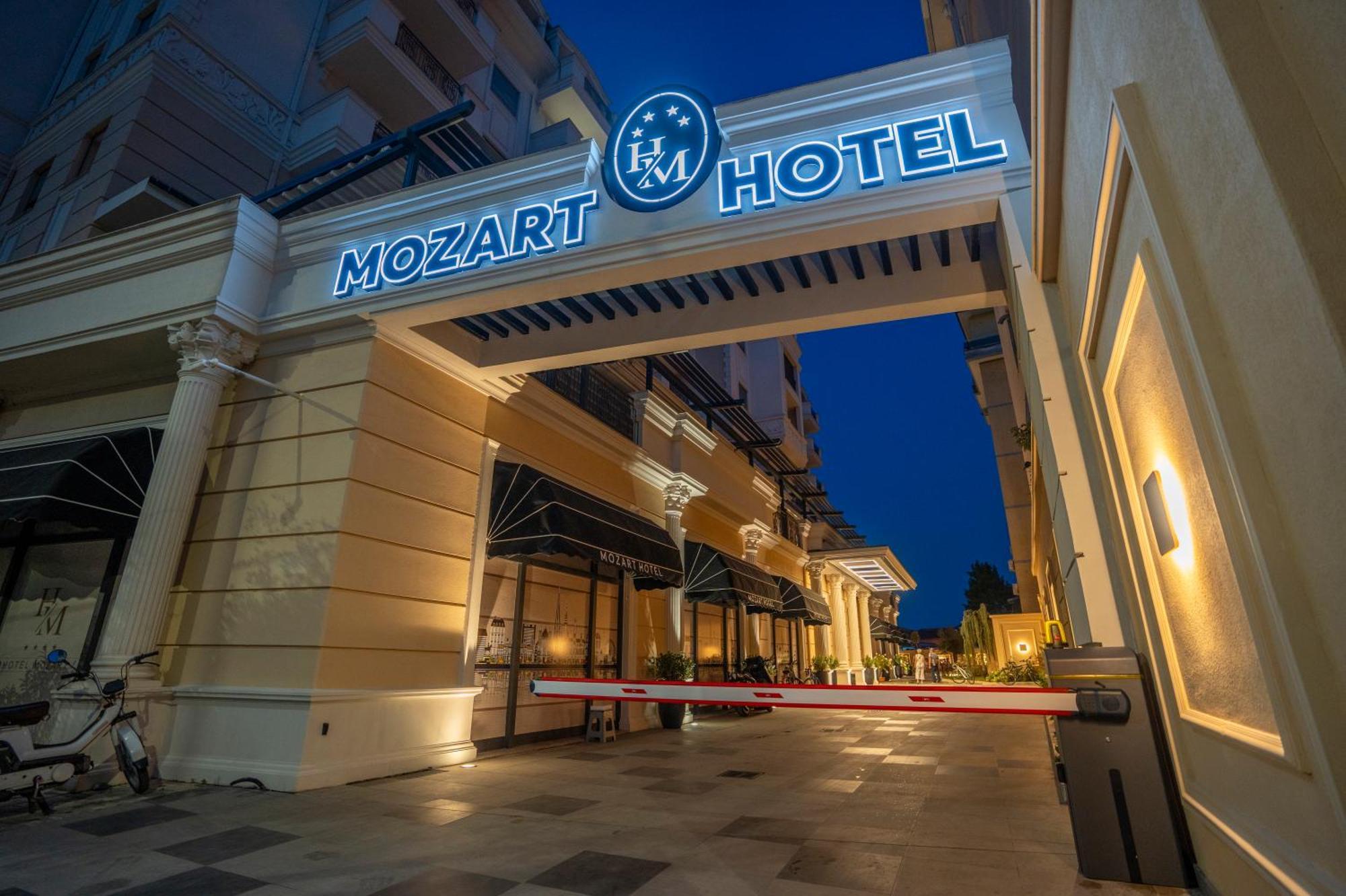 Hotel Mozart Shkoder Luaran gambar