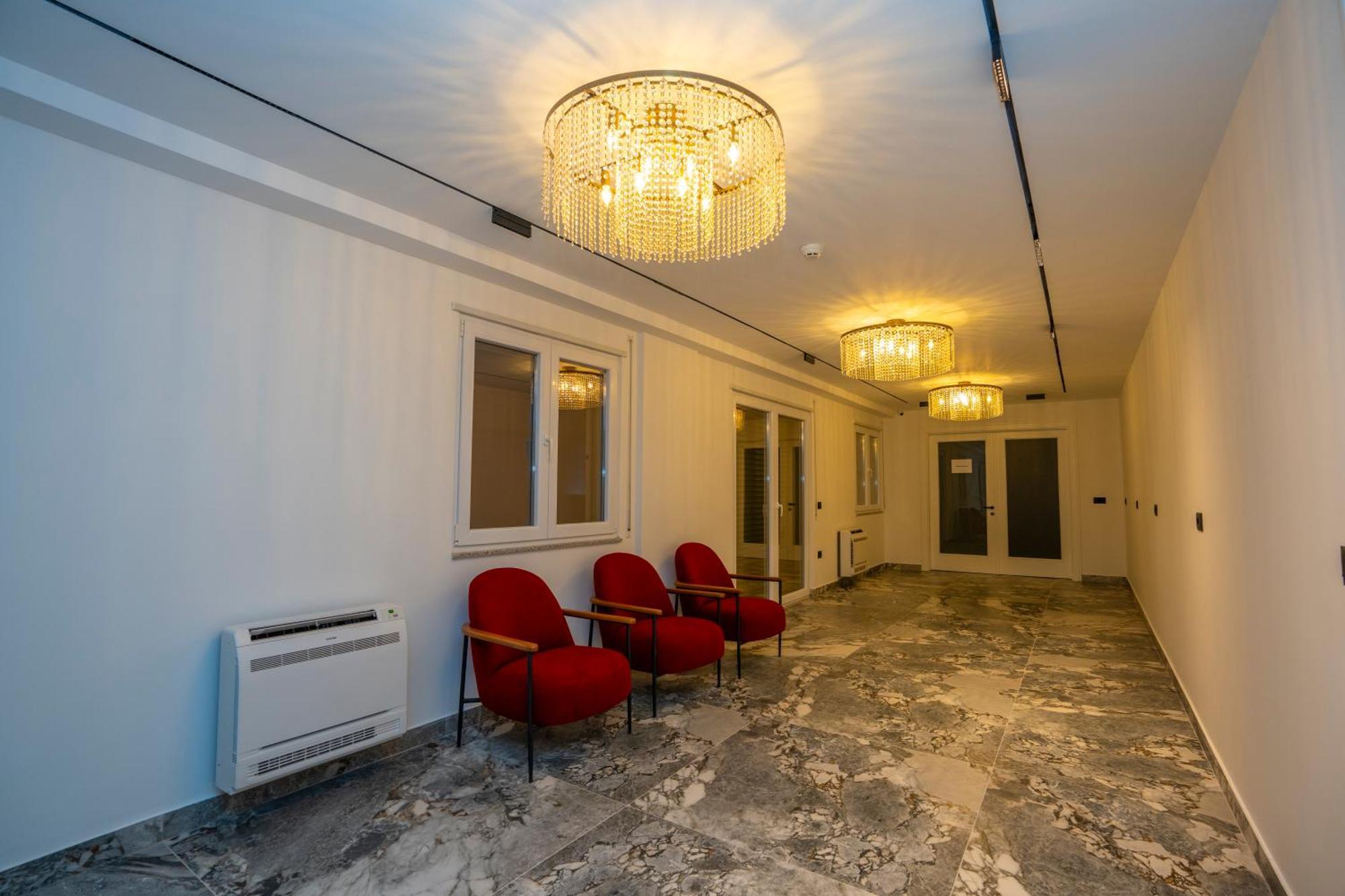 Hotel Mozart Shkoder Luaran gambar