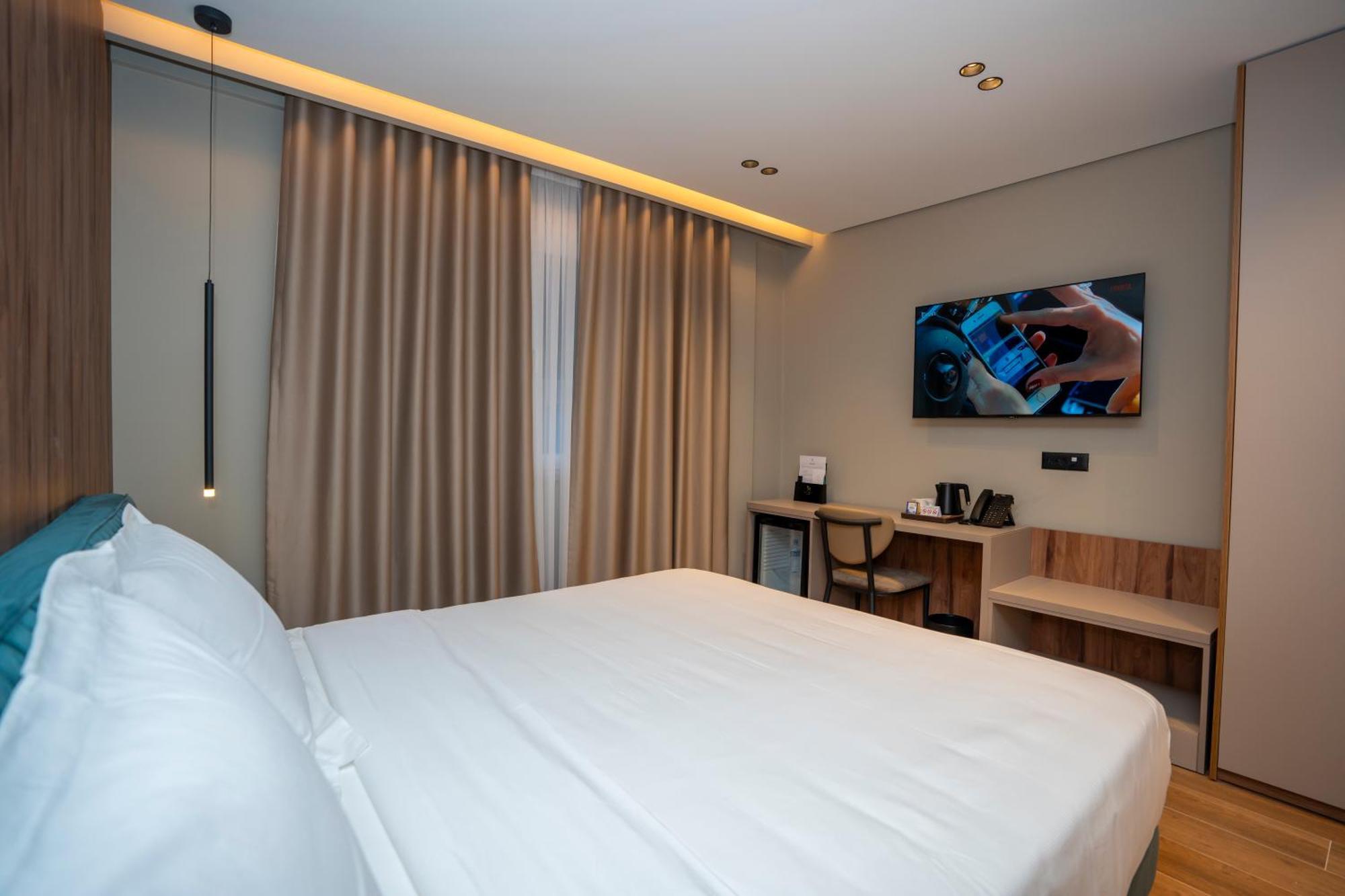 Hotel Mozart Shkoder Luaran gambar