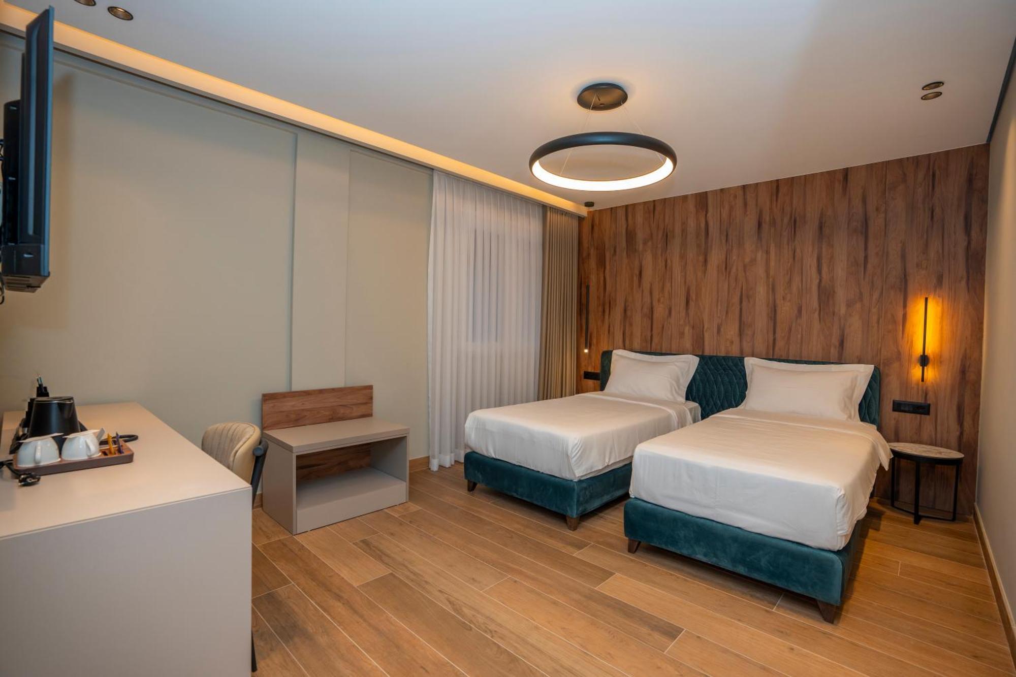 Hotel Mozart Shkoder Luaran gambar